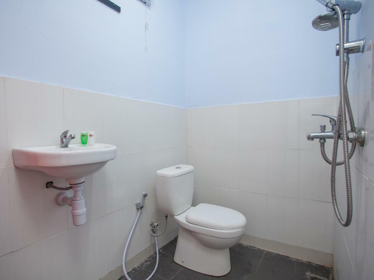 Reddoorz Near Banyuwangi Kota Train Station Hotel Exterior photo